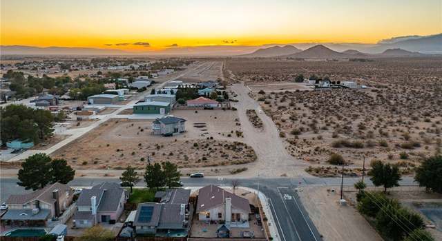 Photo of 3480 35th St W, Rosamond, CA 93560
