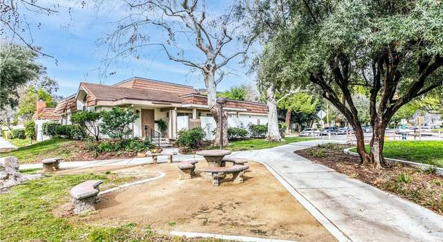 Photo of 10449 Larwin Ave #6, Chatsworth, CA 91311