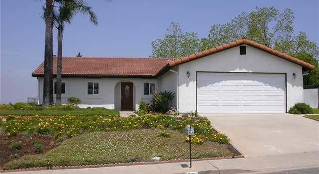 Photo of 225 Hawthorne Cir, Vista, CA 92083