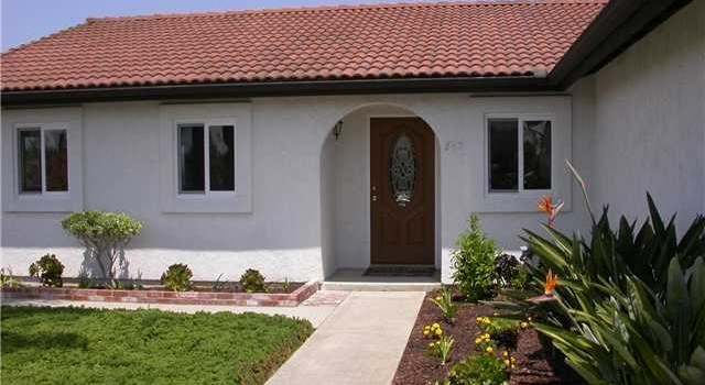 Photo of 225 Hawthorne Cir, Vista, CA 92083