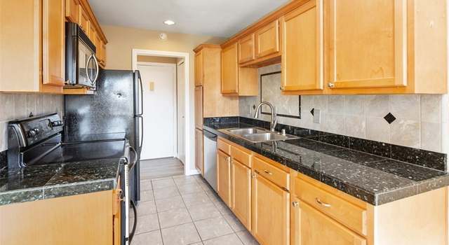 Photo of 12200 Montecito Rd Unit B320, Rossmoor, CA 90740