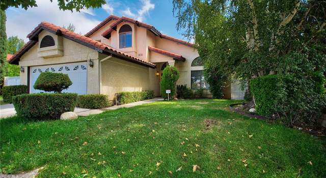 Photo of 22625 Oxford Ln, Saugus, CA 91350
