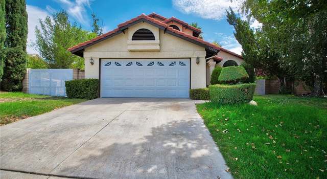 Photo of 22625 Oxford Ln, Saugus, CA 91350