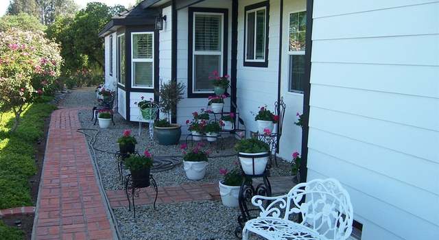 Photo of 1462 Via Encinos Dr, Fallbrook, CA 92028