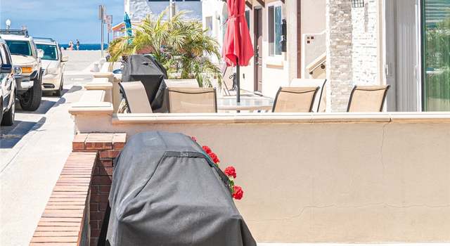 Photo of 117 35th St, Newport Beach, CA 92663