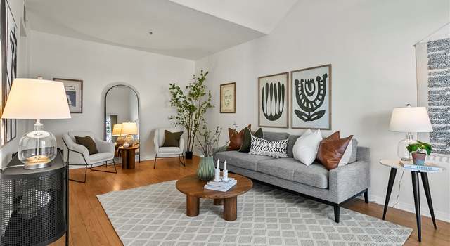 Photo of 300 E Providencia Ave #214, Burbank, CA 91502