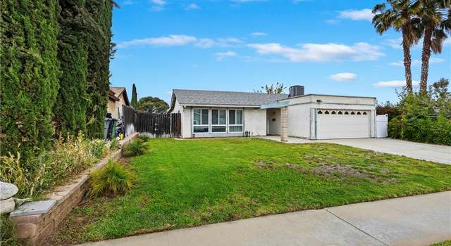 Photo of 1133 Birch St, Corona, CA 92879