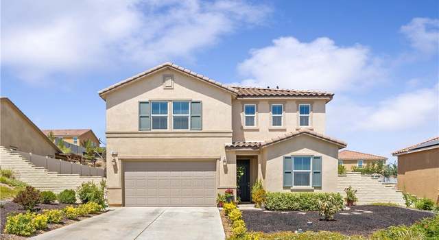 Photo of 4073 Tamarind Rdg, Lake Elsinore, CA 92530