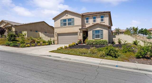 Photo of 4073 Tamarind Rdg, Lake Elsinore, CA 92530