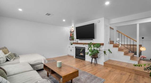 Photo of 5465 Newcastle Ave #6, Encino, CA 91316