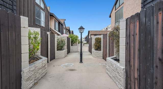 Photo of 5465 Newcastle Ave #6, Encino, CA 91316
