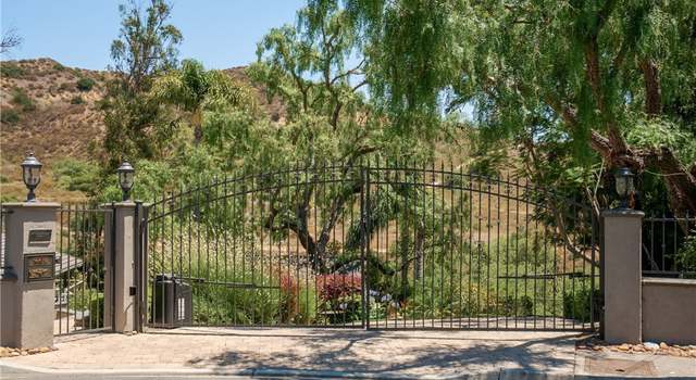Photo of 9911 Overhill Dr, Santa Ana, CA 92705
