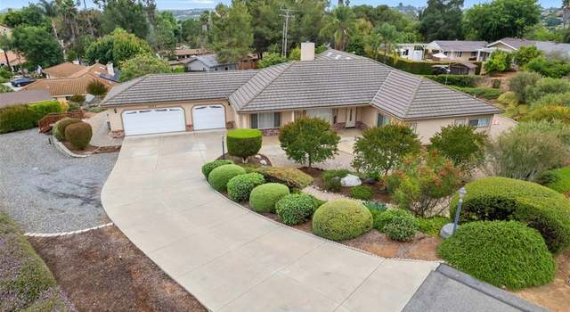 Photo of 1103 Mcdonald Mdws, Fallbrook, CA 92028