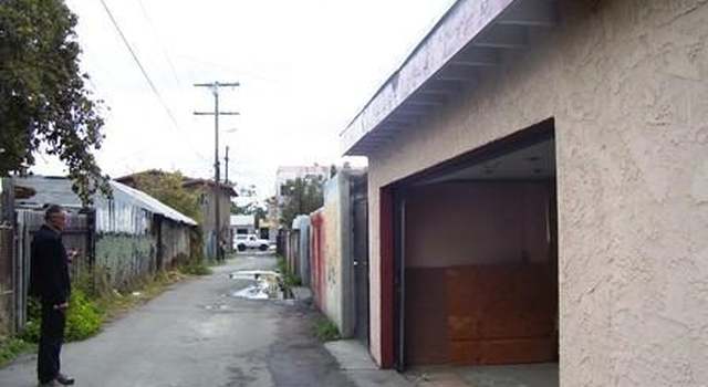 Photo of 825 W 54th St, Los Angeles, CA 90037