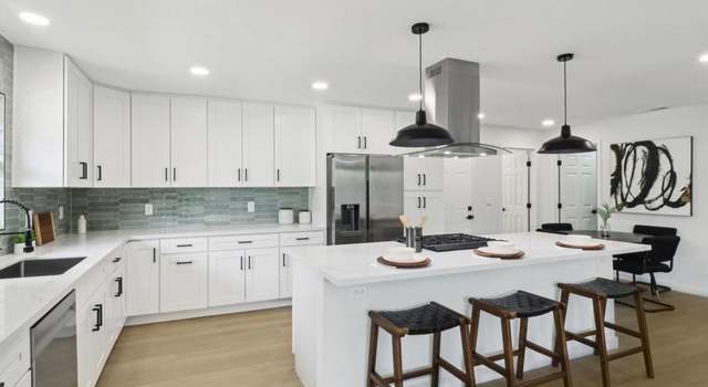 Photo of 3243 Carolyn Cir, Oceanside, CA 92054