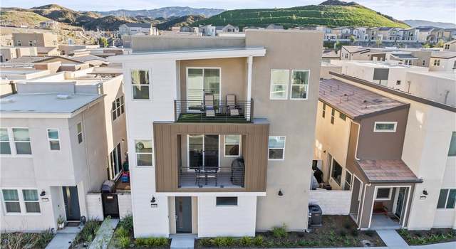 Photo of 27468 Pioneer Ct, Valencia, CA 91381
