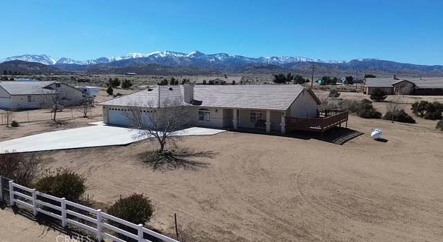 Photo of 8370 Wolf Dr, Phelan, CA 92371