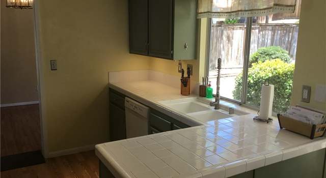 Photo of 24424 Ridgewood Dr, Murrieta, CA 92562