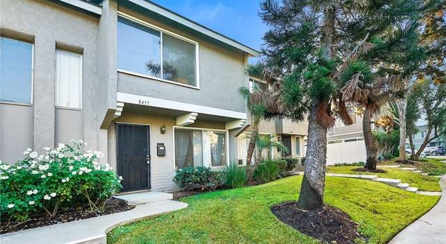 Photo of 8455 El Arroyo Dr #18, Huntington Beach, CA 92647