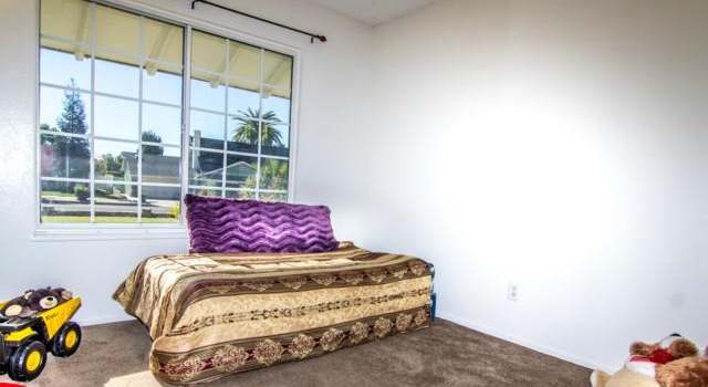 Photo of 3838 Oleander Dr, Highland, CA 92346