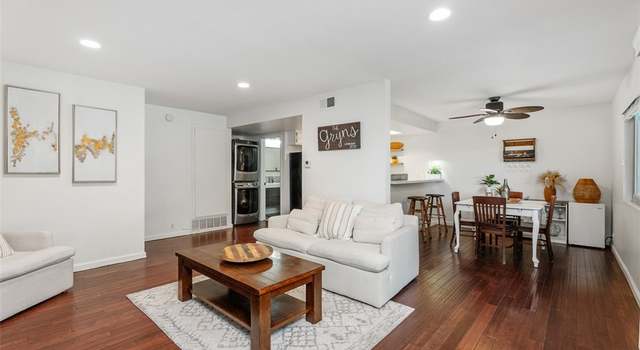 Photo of 19132 Shoreline Ln #6, Huntington Beach, CA 92648