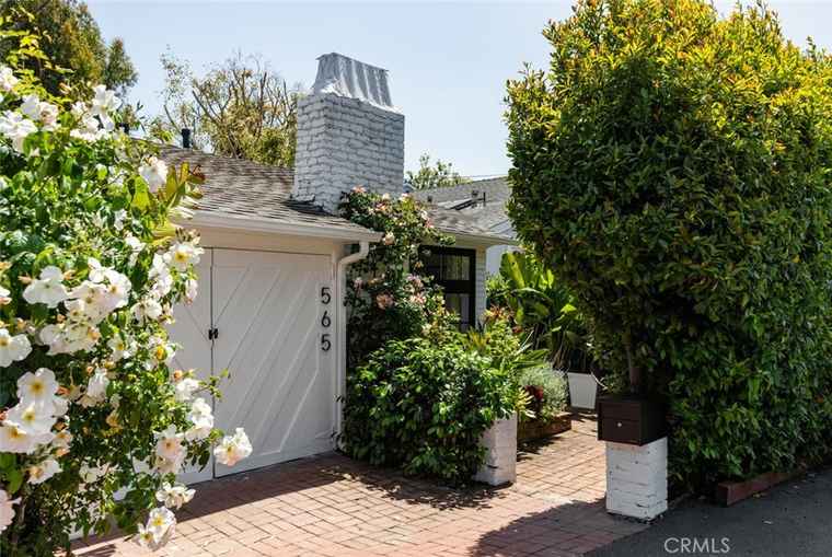 Photo of 565 Lombardy Ln Laguna Beach, CA 92651
