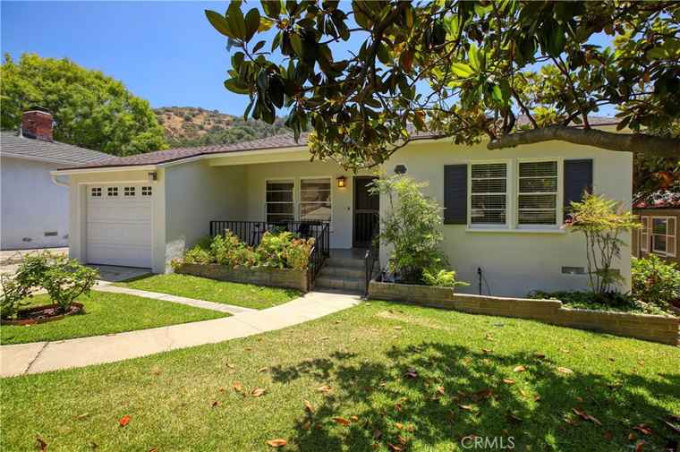 Photo of 1852 Alpha Rd Glendale, CA 91208