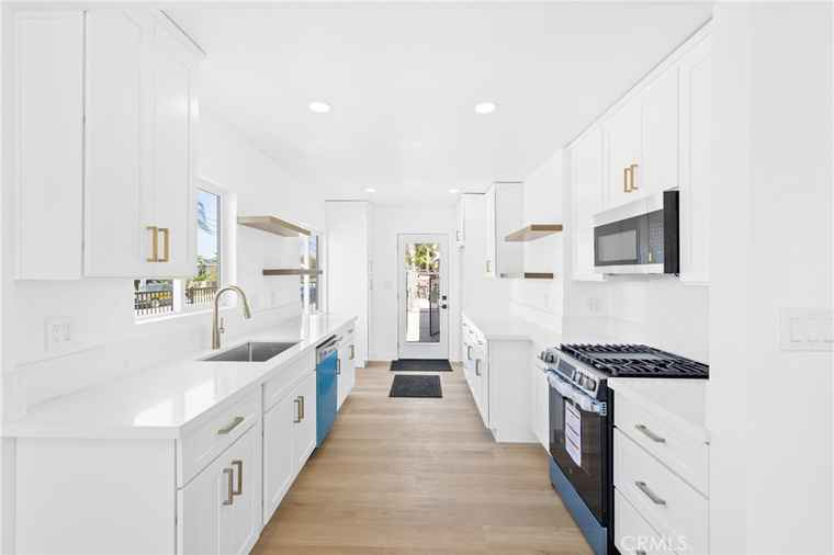 Photo of 401 S Smith Ave Corona, CA 92882