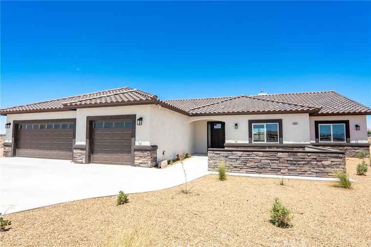 Photo of 15323 Turquoise Rd Apple Valley, CA 92307