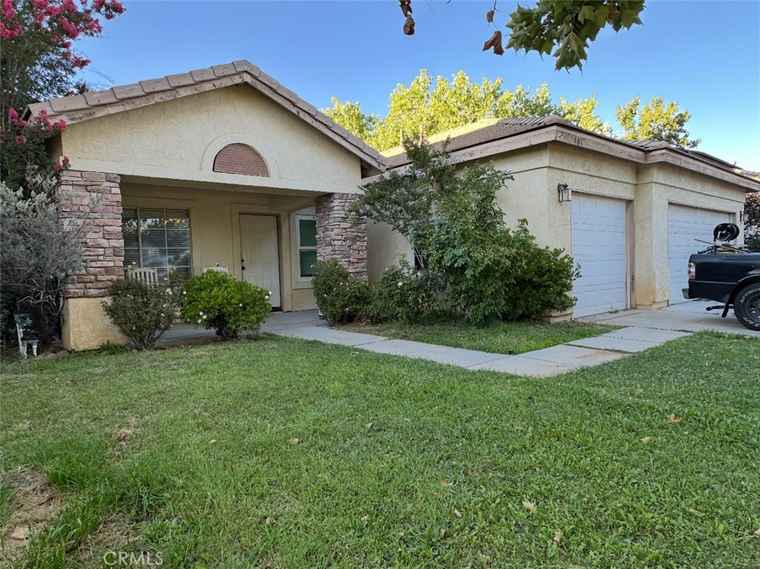 Photo of 3401 Fairgreen Ln Palmdale, CA 93551