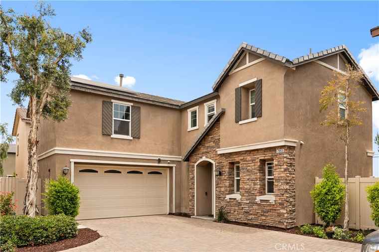 Photo of 7993 Southpoint St Chino, CA 91708