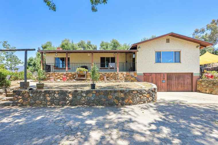Photo of 1831 Green Acres Dr Alpine, CA 91901