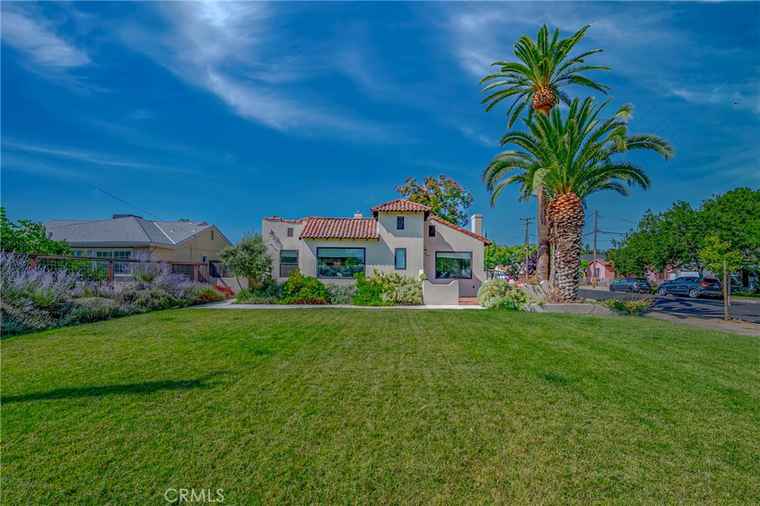 Photo of 400 E 21st St Merced, CA 95340