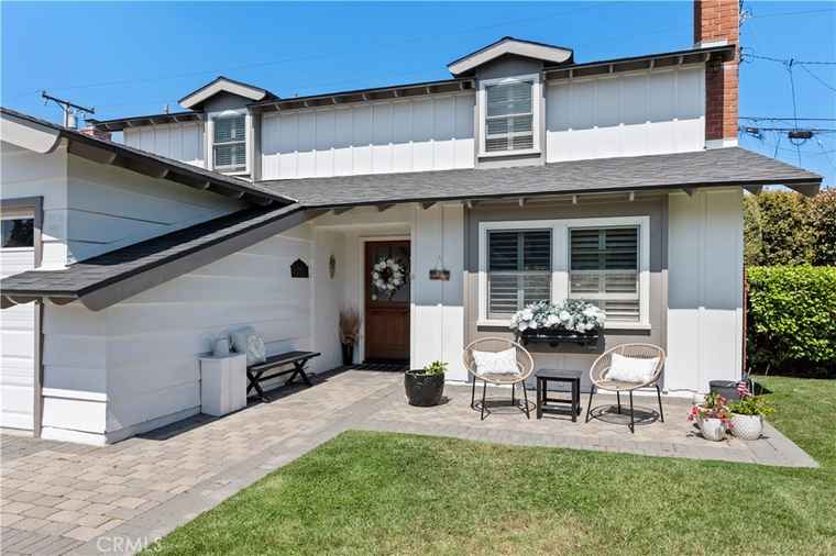 Photo of 414 Faye Ln Redondo Beach, CA 90277
