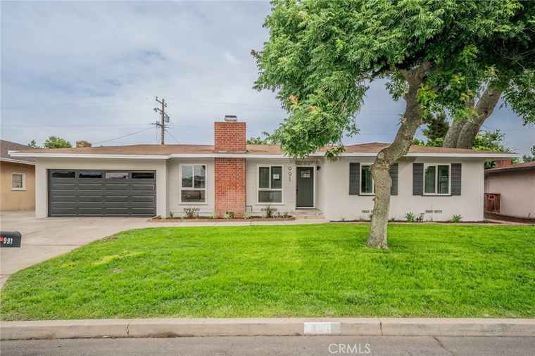 Photo of 991 N Magnolia Ave Rialto, CA 92376