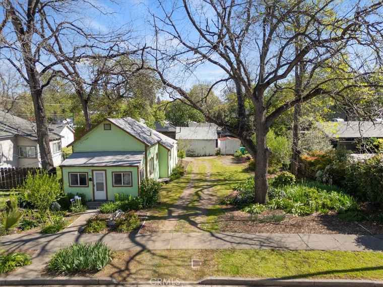 Photo of 963 Olive St Chico, CA 95928