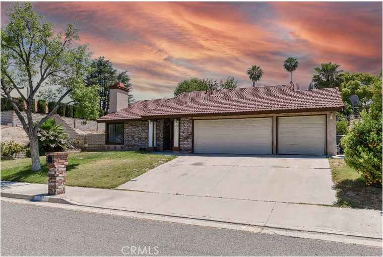 Photo of 6318 Westview Dr Riverside, CA 92506