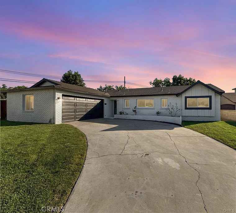Photo of 743 Roberta Ct Colton, CA 92324