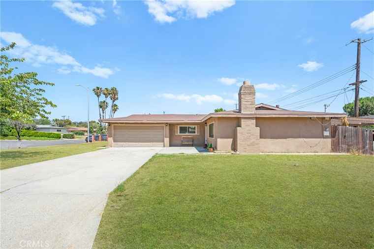 Photo of 2174 W Monroe St Banning, CA 92220