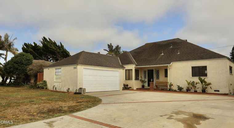 Photo of 1010 W Robert Ave Oxnard, CA 93030