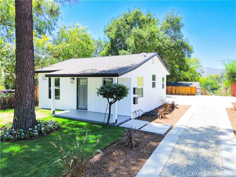 Photo of 2123 Navarro Ave Altadena, CA 91001