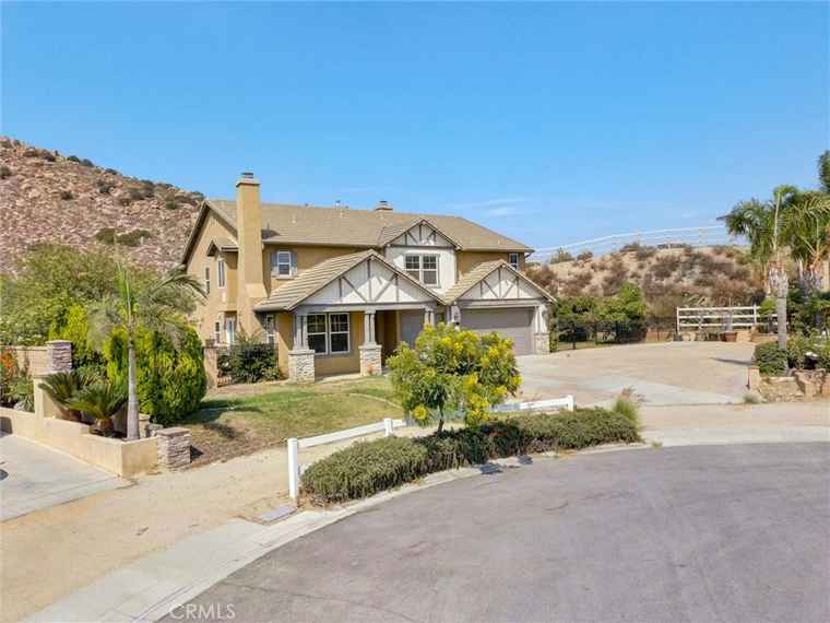 Photo of 59 Oldenburg Ln Norco, CA 92860
