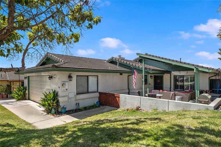 Photo of 411 Spanish Moss Ln Arroyo Grande, CA 93420