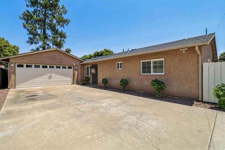 Photo of 1163 Peach Ave El Cajon, CA 92021