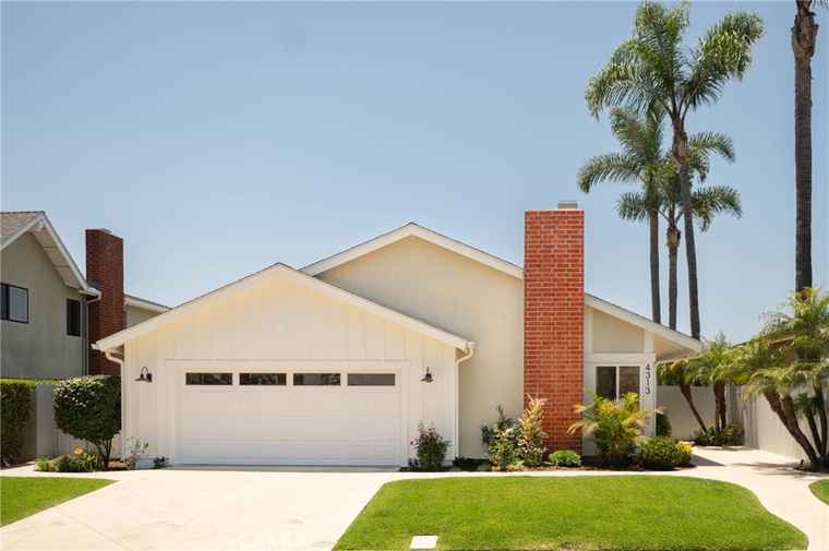Photo of 4313 Sea Bright Dr Carlsbad, CA 92008