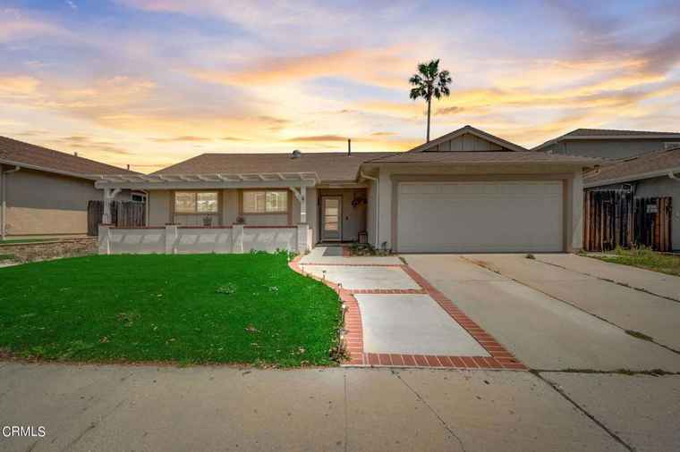 Photo of 2076 Airedale Ave Ventura, CA 93003