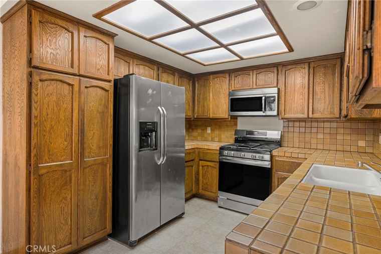 Photo of 14000 Cerise Ave Hawthorne, CA 90250