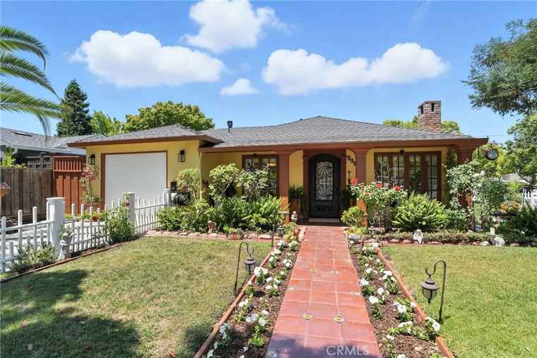 Photo of 245 F St Redwood City, CA 94063