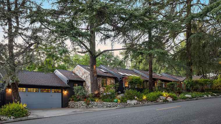 Photo of 4953 Alta Canyada Rd La Canada Flintridge, CA 91011