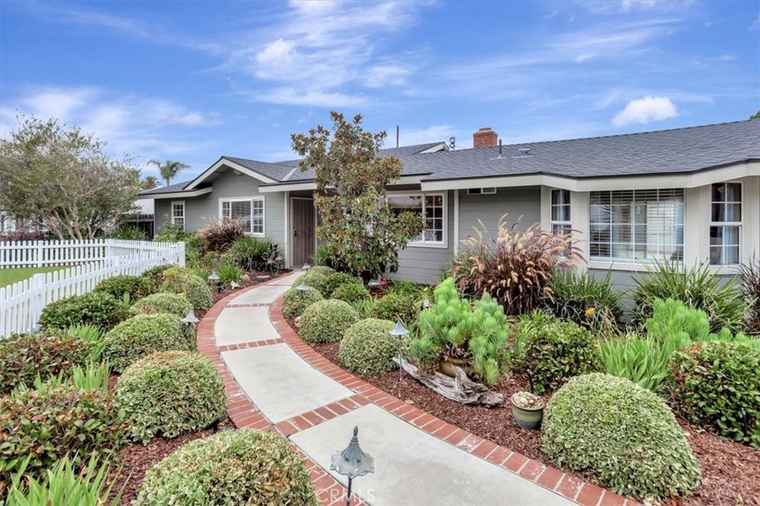 Photo of 692 E Fellows Dr Orange, CA 92865